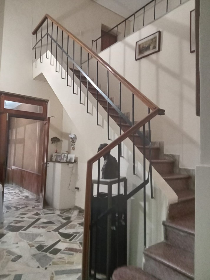 EXCELENTE CASA IDEAL FAMILIA NUMEROSA