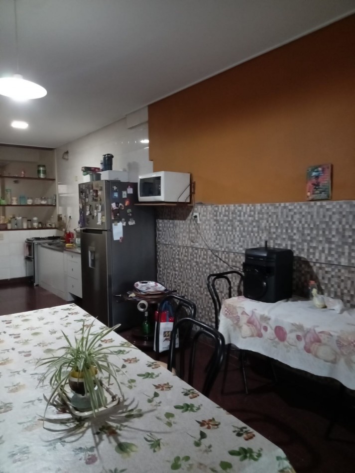 EXCELENTE CASA IDEAL FAMILIA NUMEROSA