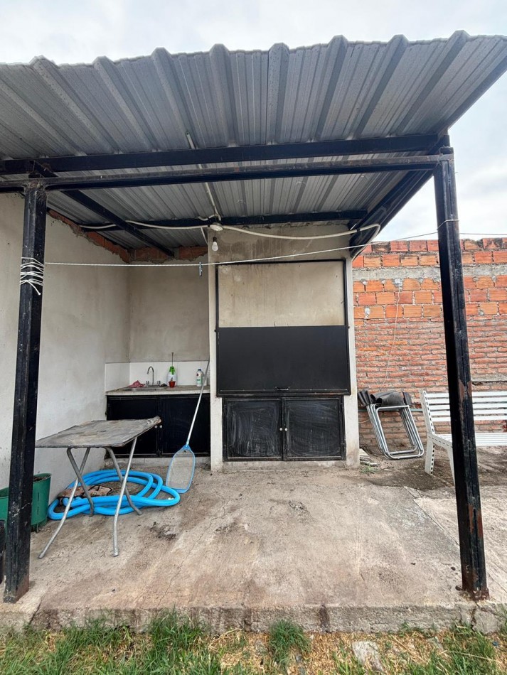 CASA EN VENTA - LOMAS DE TAFI 