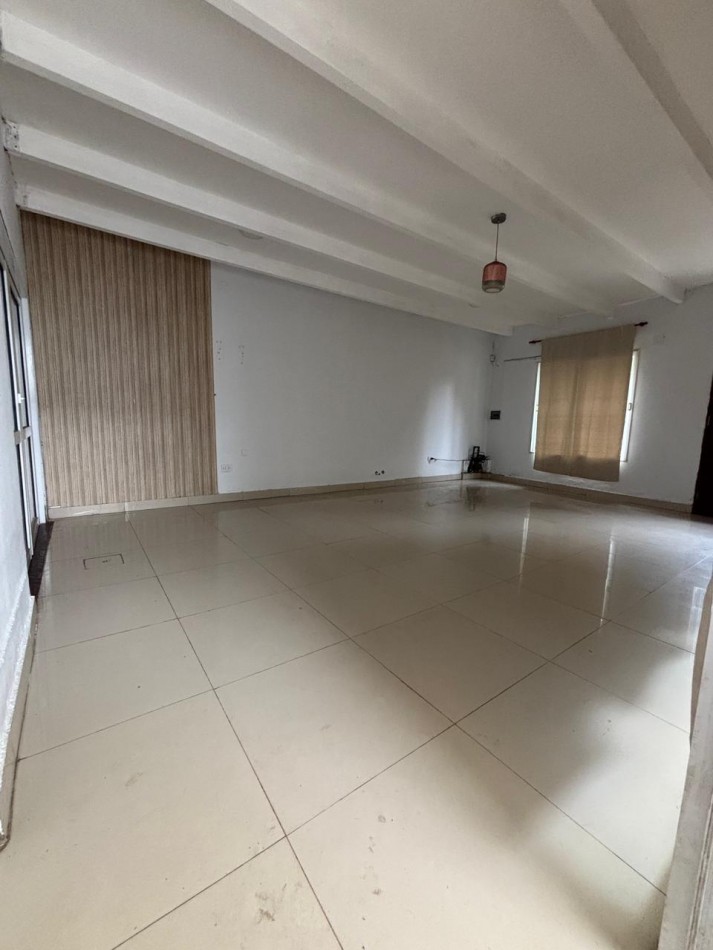 CASA EN VENTA - LOMAS DE TAFI 